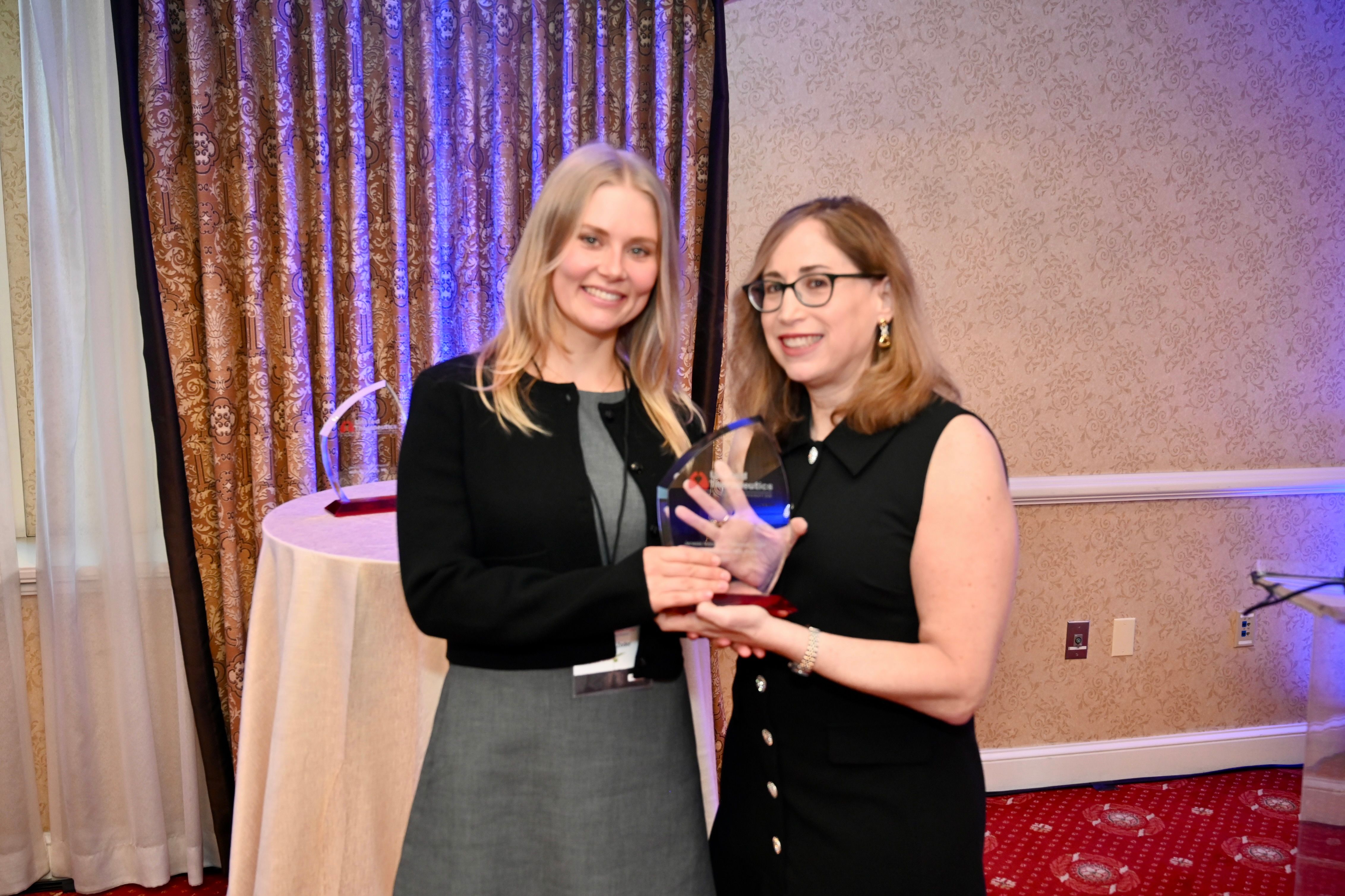 Katarina Zeder receiving a 2025 United Therapeutics Jenesis Innovative Research Award