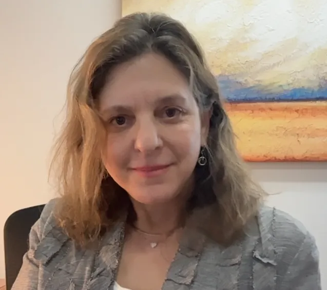 An image of Jennifer Holland